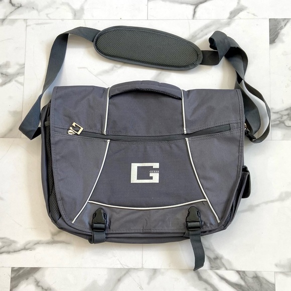 New GUESS laptop luggage. Padded on both sides of bag for laptop protection. - Picture 6 of 7